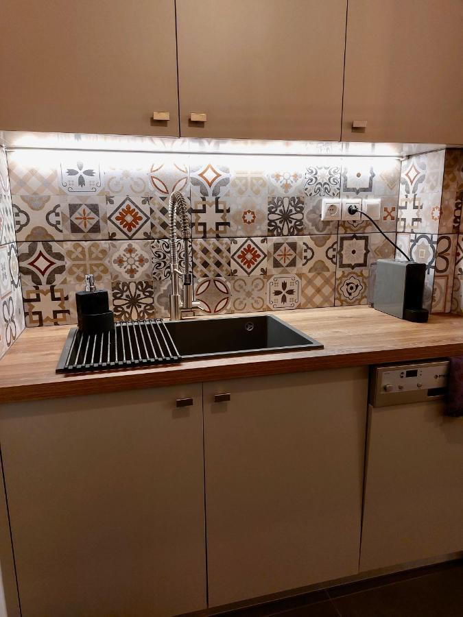 Christina-Anna Athens City Center Walking Distance To Everywhere And Acropolis, In One Of The Most Favorable Locations By National Gardens And Zoo, Hellenic Parliament In Syntagma And Stylish Exquisite Kolonaki Cozy Renovated Apartment Ngoại thất bức ảnh