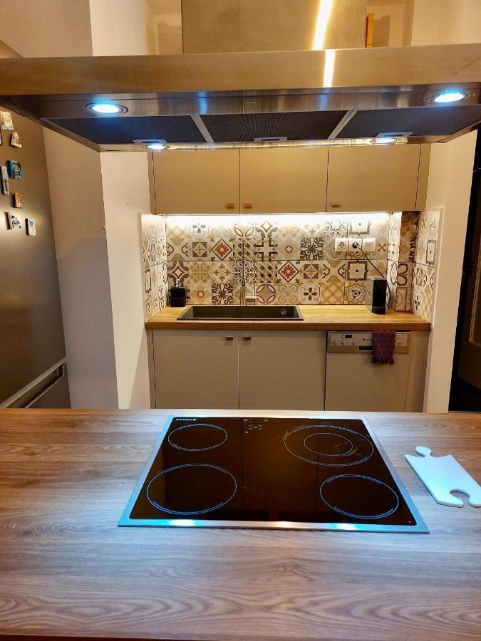 Christina-Anna Athens City Center Walking Distance To Everywhere And Acropolis, In One Of The Most Favorable Locations By National Gardens And Zoo, Hellenic Parliament In Syntagma And Stylish Exquisite Kolonaki Cozy Renovated Apartment Ngoại thất bức ảnh