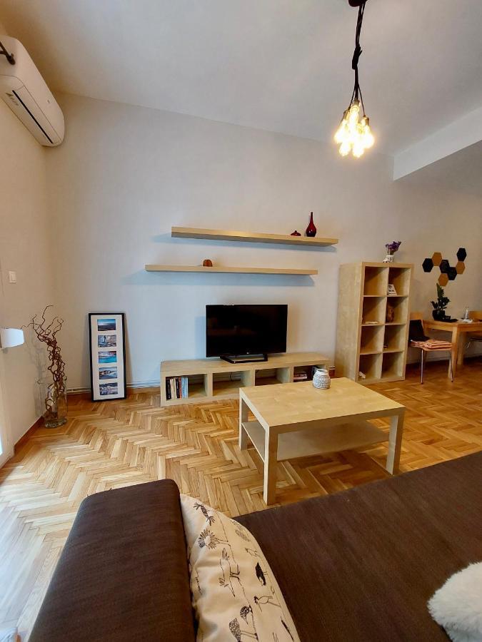 Christina-Anna Athens City Center Walking Distance To Everywhere And Acropolis, In One Of The Most Favorable Locations By National Gardens And Zoo, Hellenic Parliament In Syntagma And Stylish Exquisite Kolonaki Cozy Renovated Apartment Ngoại thất bức ảnh